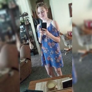 Meet your Posher, Dakota